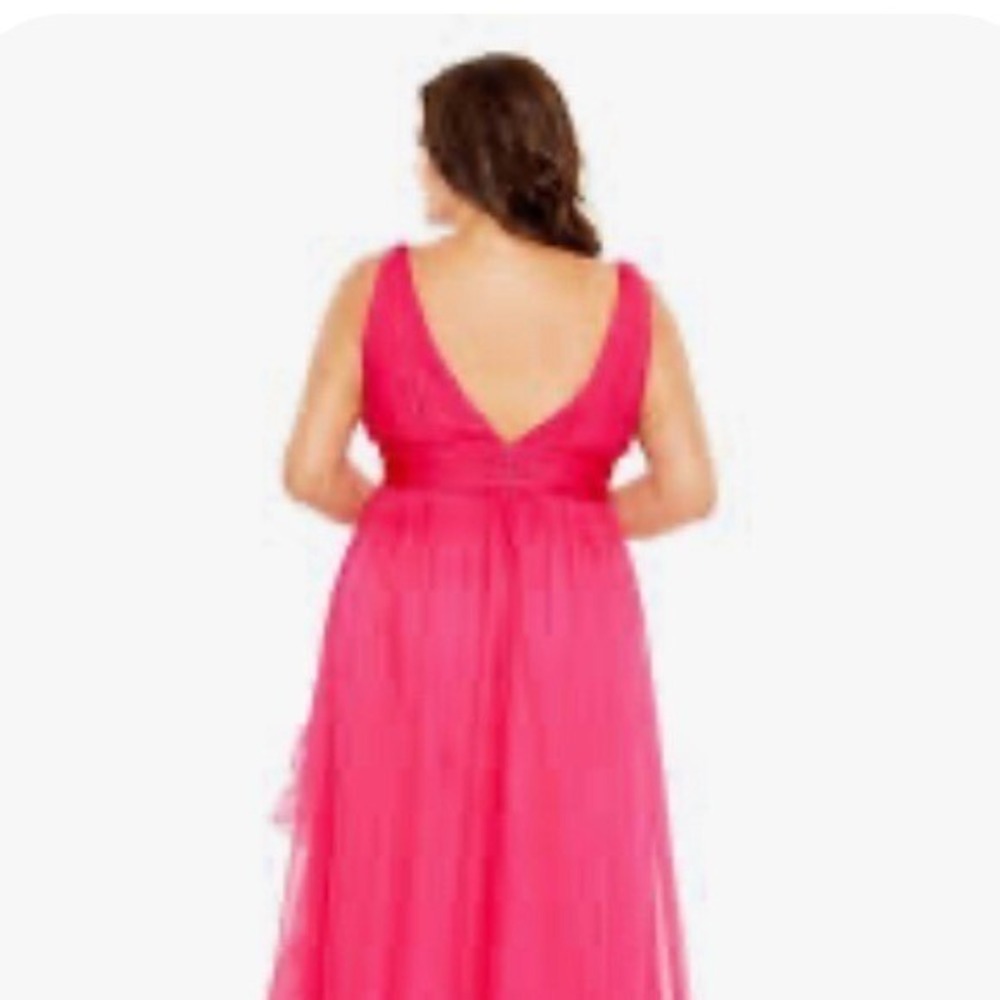 MAC DUGGAL Plus Shirred Satin V-Neck Gown Size 14 - Picture 2 of 3